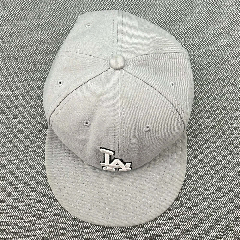 Los Angeles Dodgers New Era 59Fifty Men’s Gray Genuine Baseball Fitted Cap 7.5-8